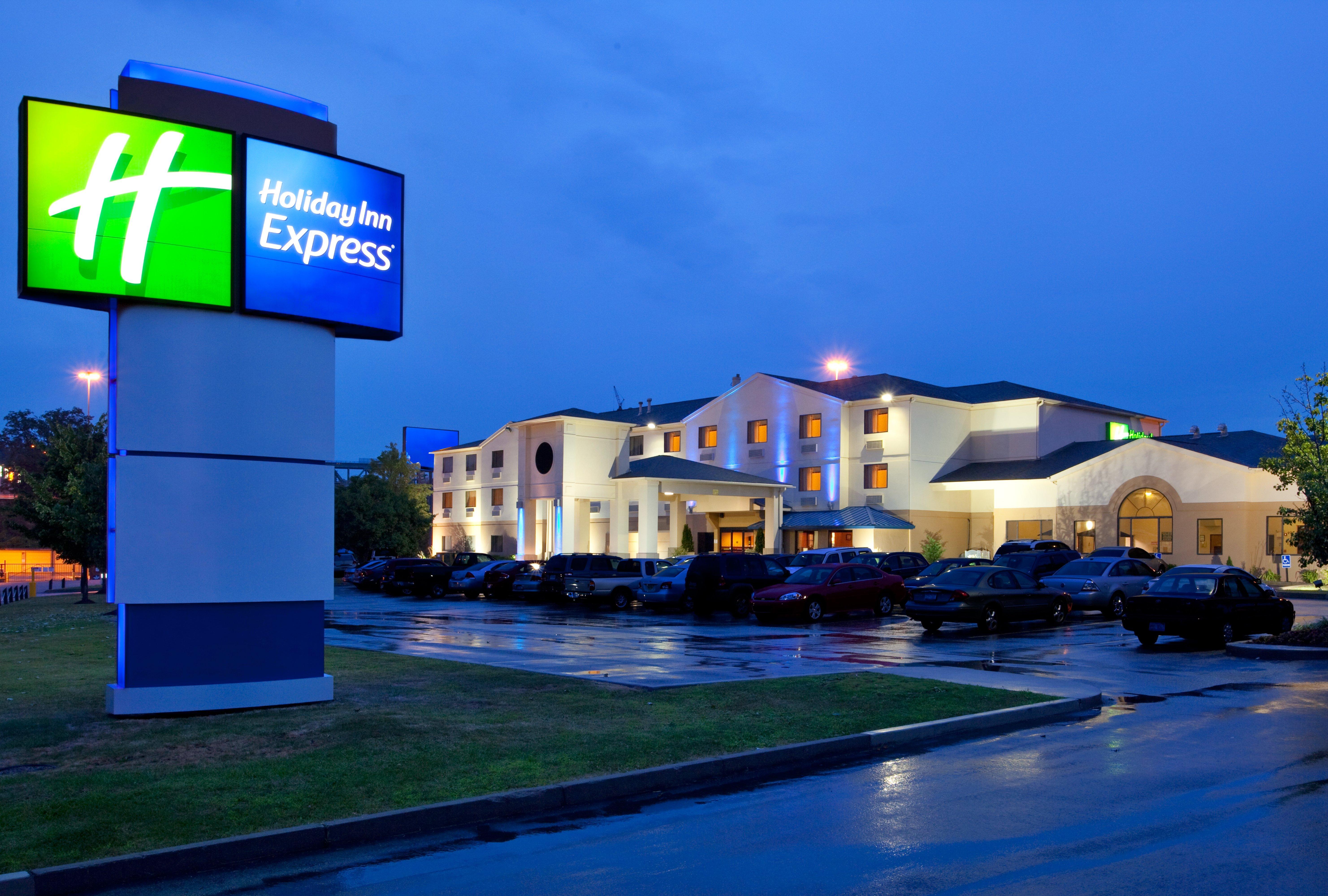 Holiday Inn Express Hotel Pittsburgh-North/Harmarville By Ihg Екстер'єр фото