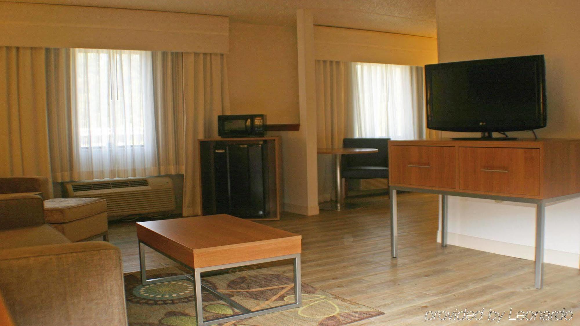 Holiday Inn Express Hotel Pittsburgh-North/Harmarville By Ihg Екстер'єр фото