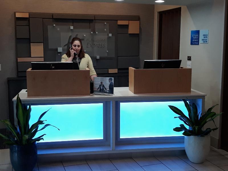 Holiday Inn Express Hotel Pittsburgh-North/Harmarville By Ihg Екстер'єр фото